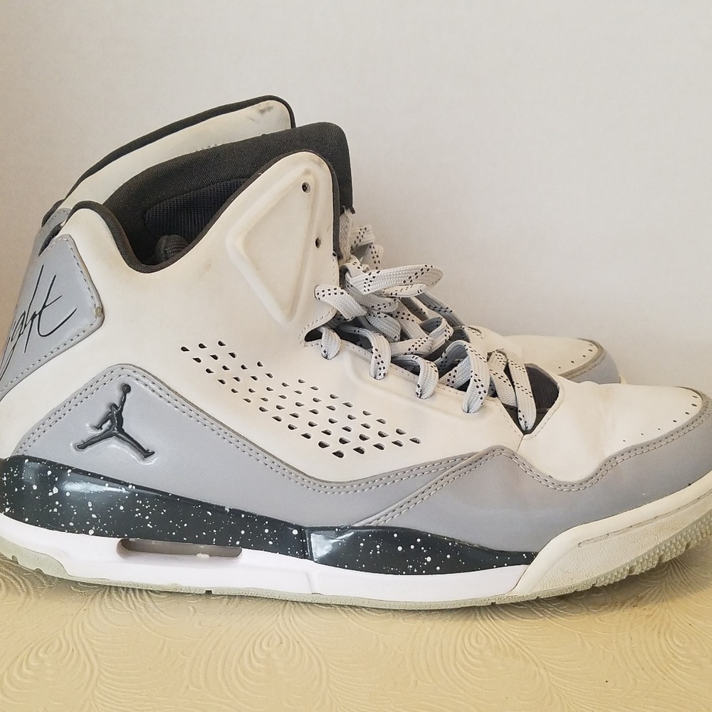 Air Jordan Flight high top tennis shoes men's 10.5